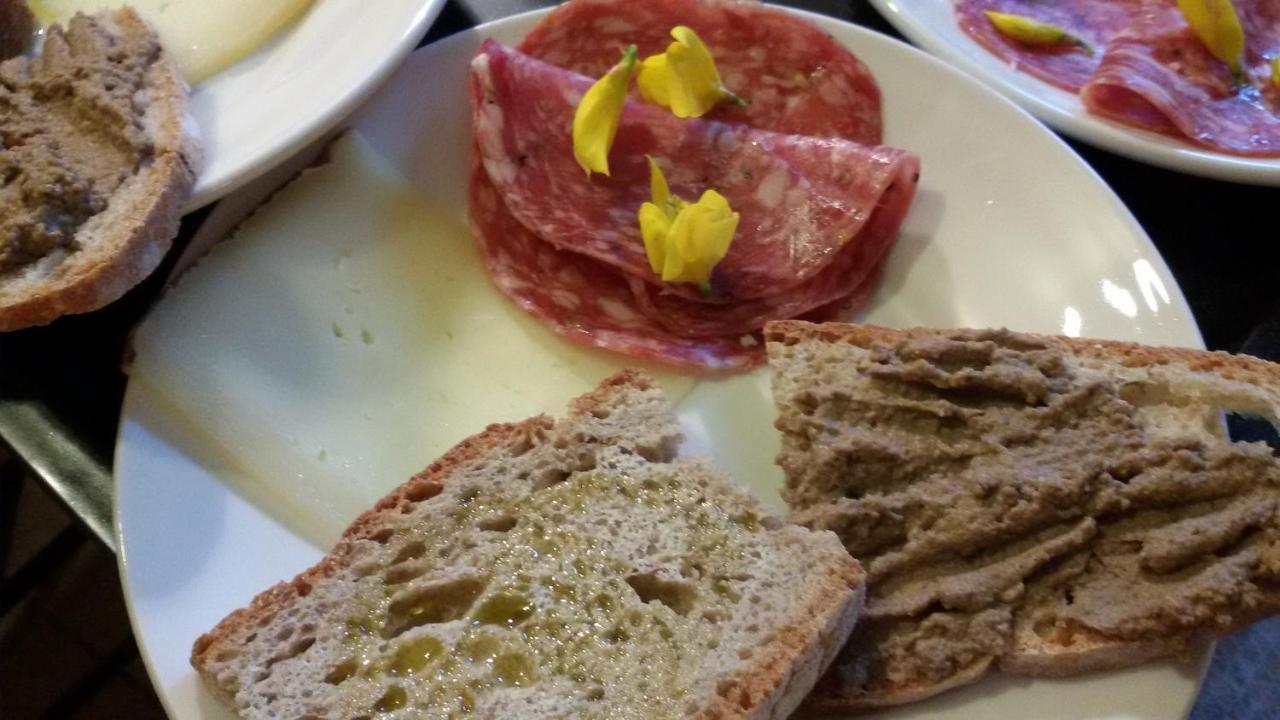 Appartamento Uva - Agriturismo Le Selvole Pomarance Luaran gambar