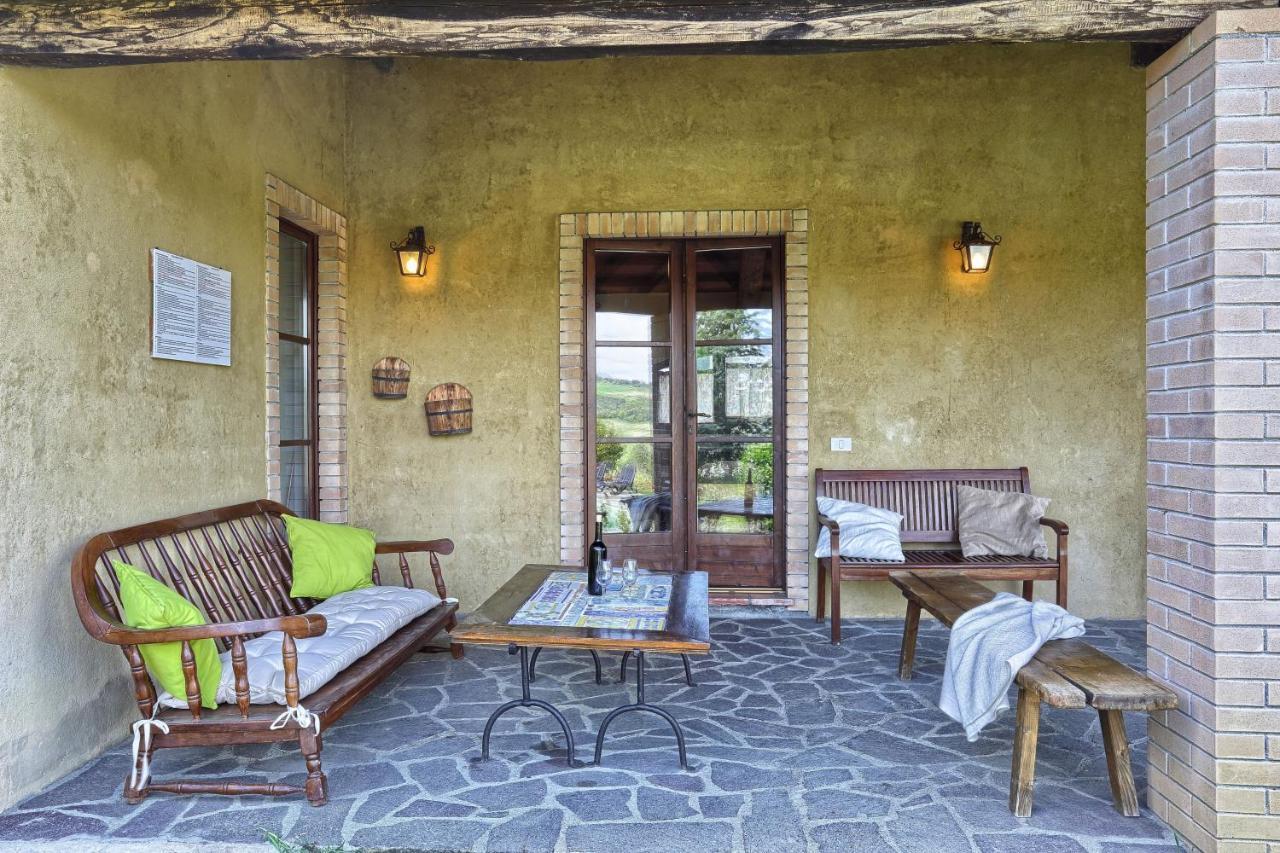 Appartamento Uva - Agriturismo Le Selvole Pomarance Luaran gambar